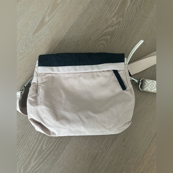 Lululemon Party Om Bag | Grain / Deep Coal / Angel Wing - Picture 8 of 12